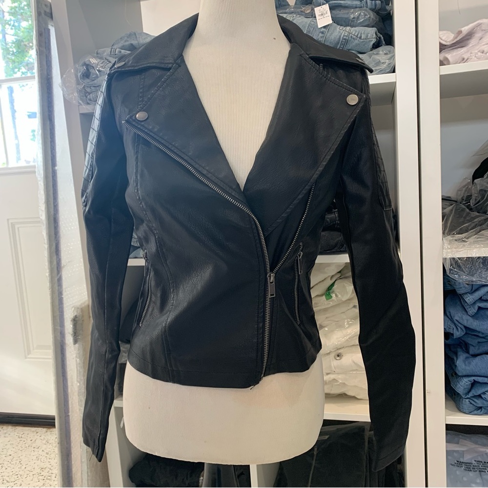 Noisy may faux leather jacket